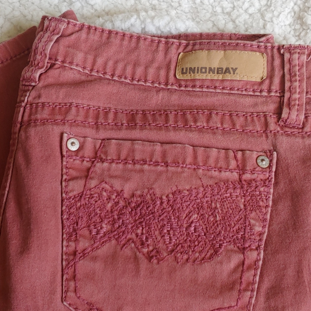 Unionbay Dusty Rose Colored Cropped Midrise